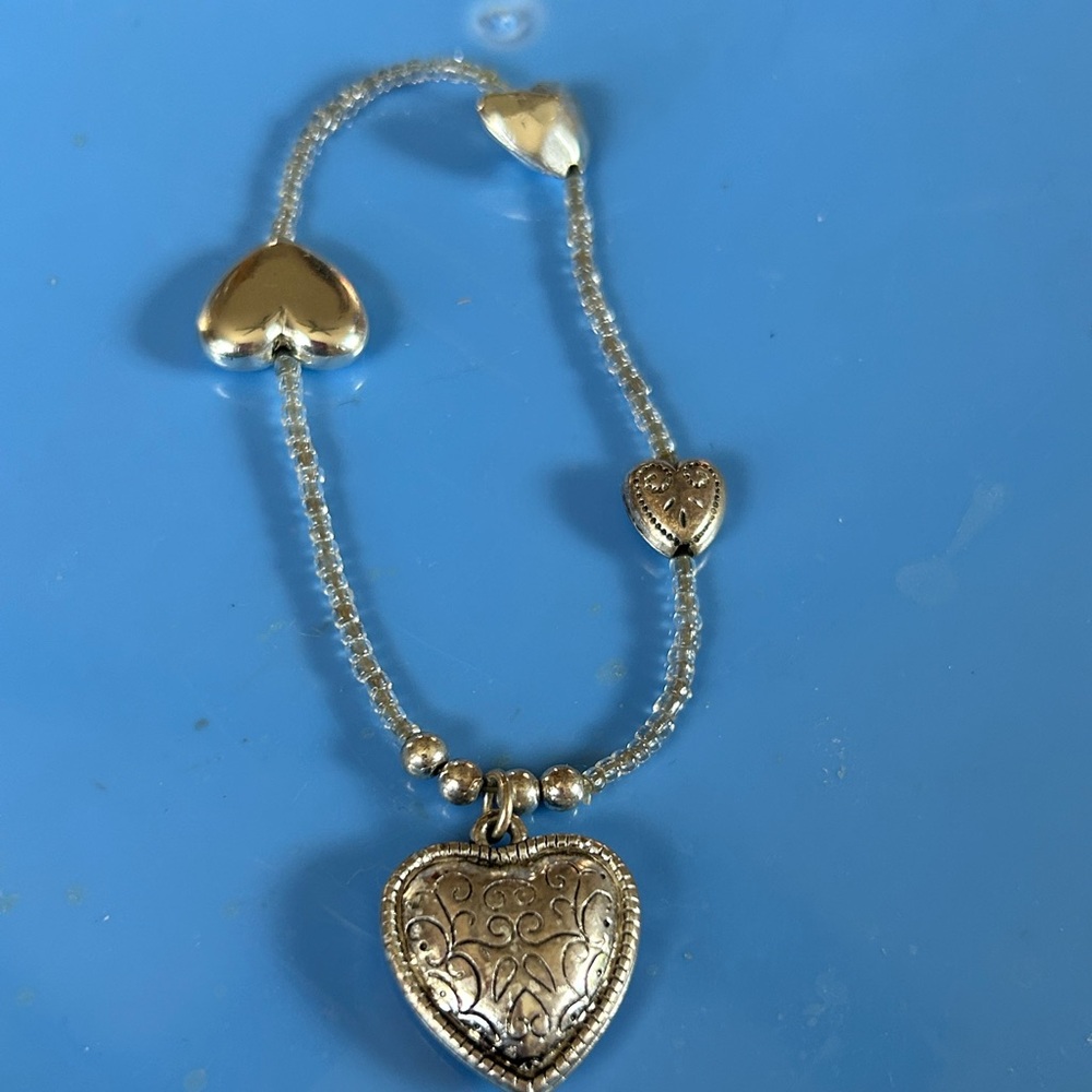 Heart Charm Bracelet. Silver Tone Stretch
